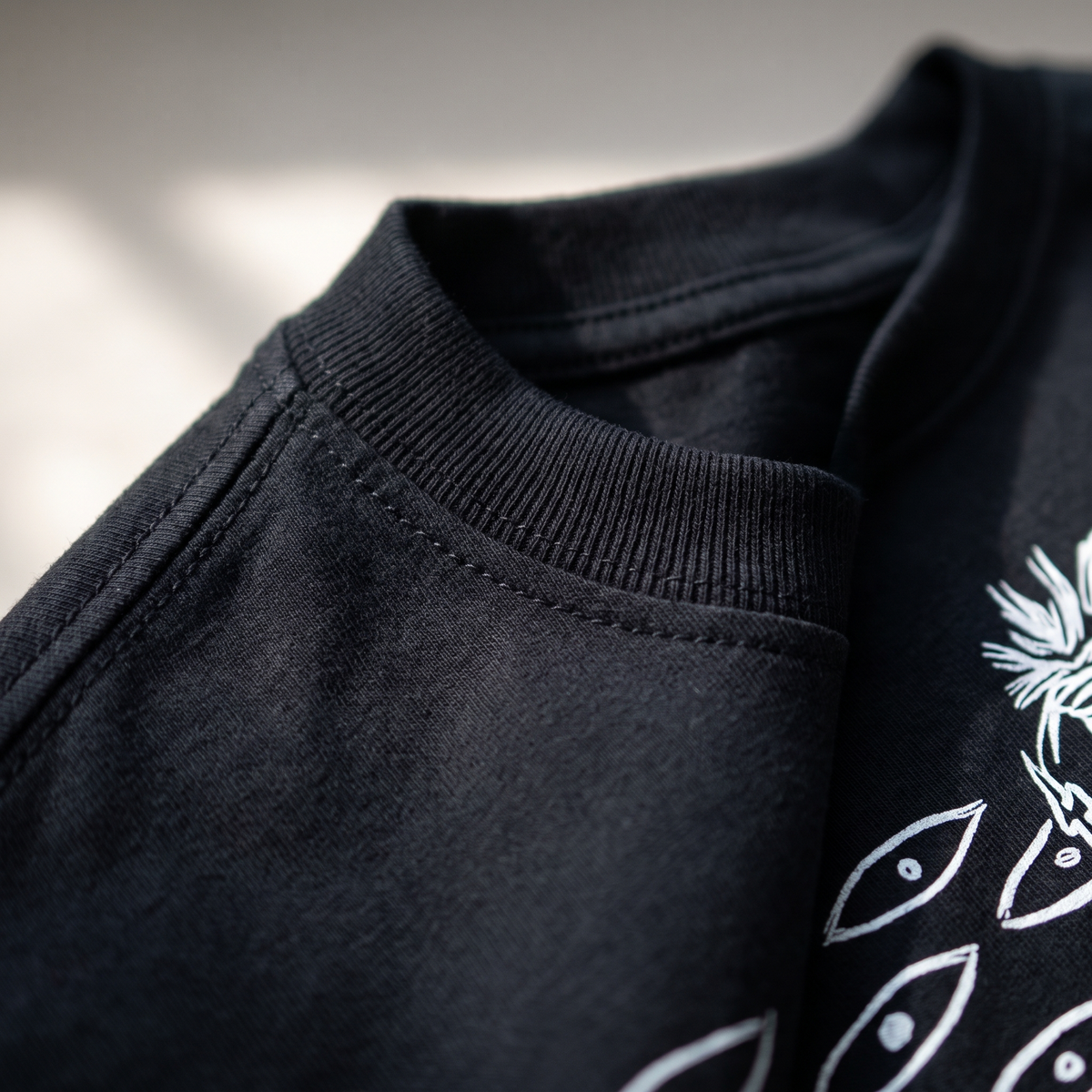 SCHEMA Tee
